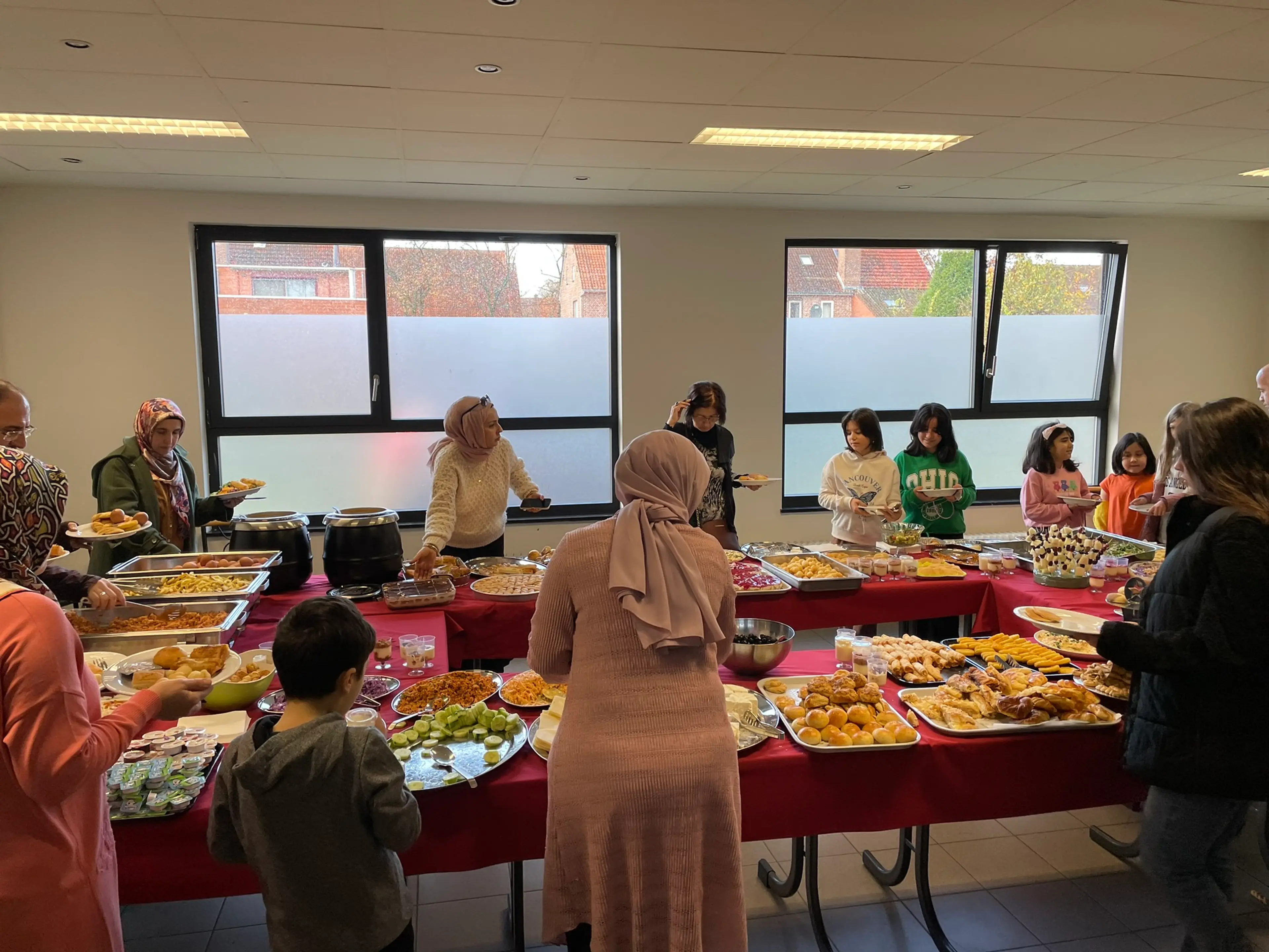 news-brunch-in-genk-om-oproep-van-de-warmste-5